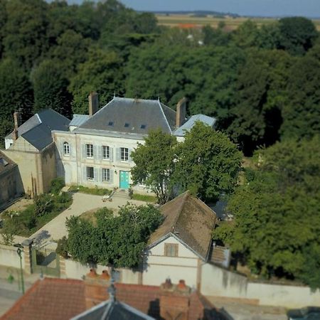 Villeblevin Yxie - Manoir Des Arts B&B 외부 사진