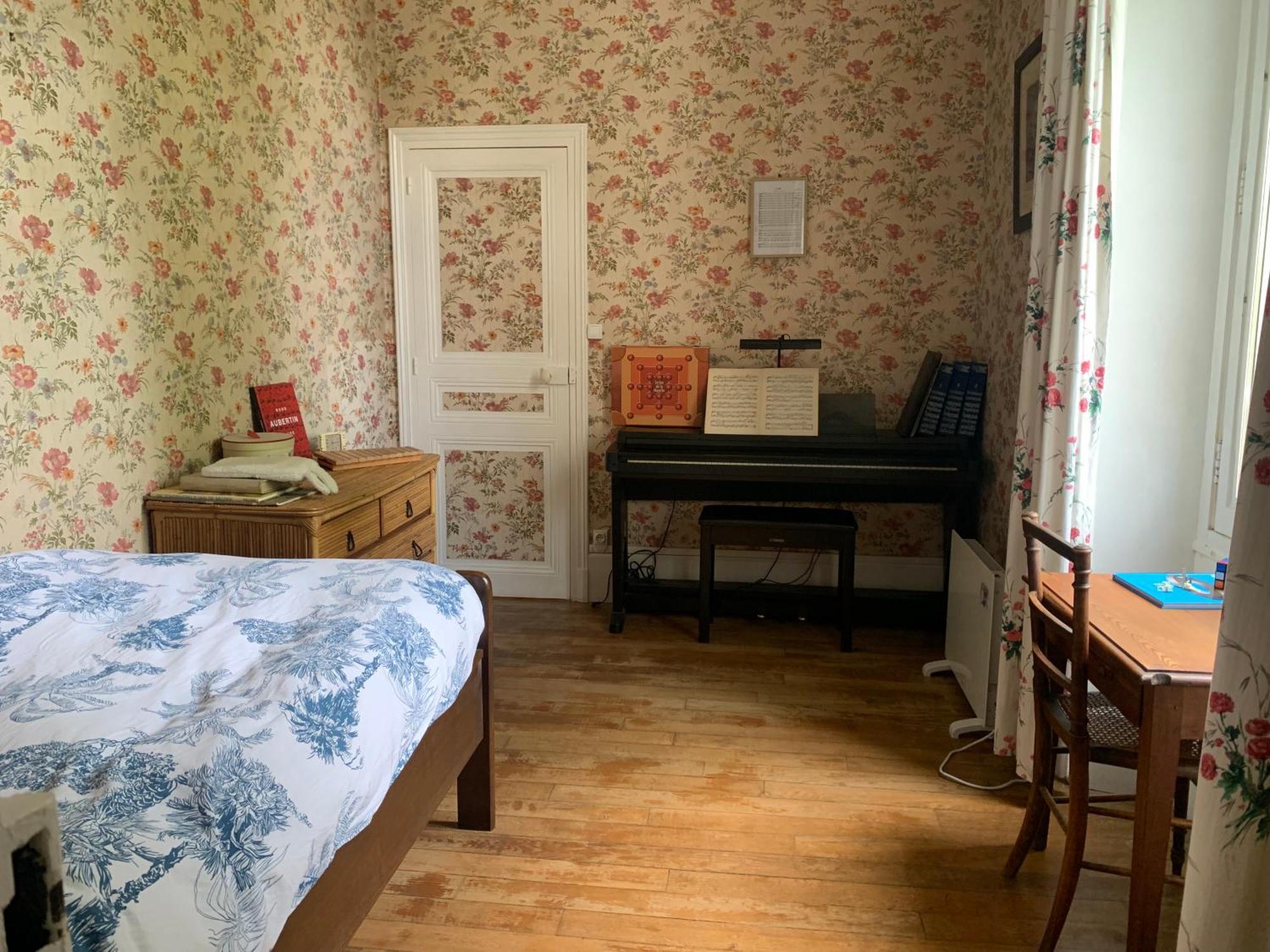 Villeblevin Yxie - Manoir Des Arts B&B 객실 사진