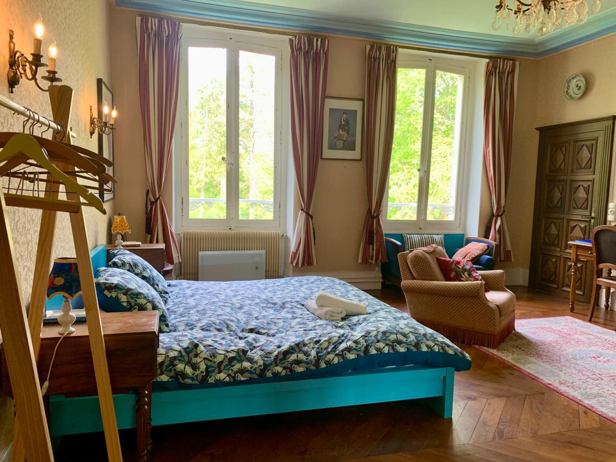 Villeblevin Yxie - Manoir Des Arts B&B 객실 사진